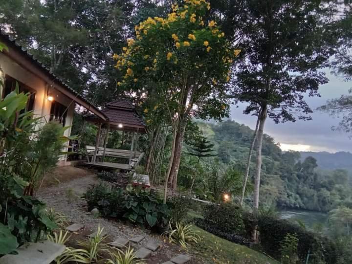 ภูริรักษ์ โฮมสเตย์ Ban Pha Saeng Lang Zewnętrze zdjęcie