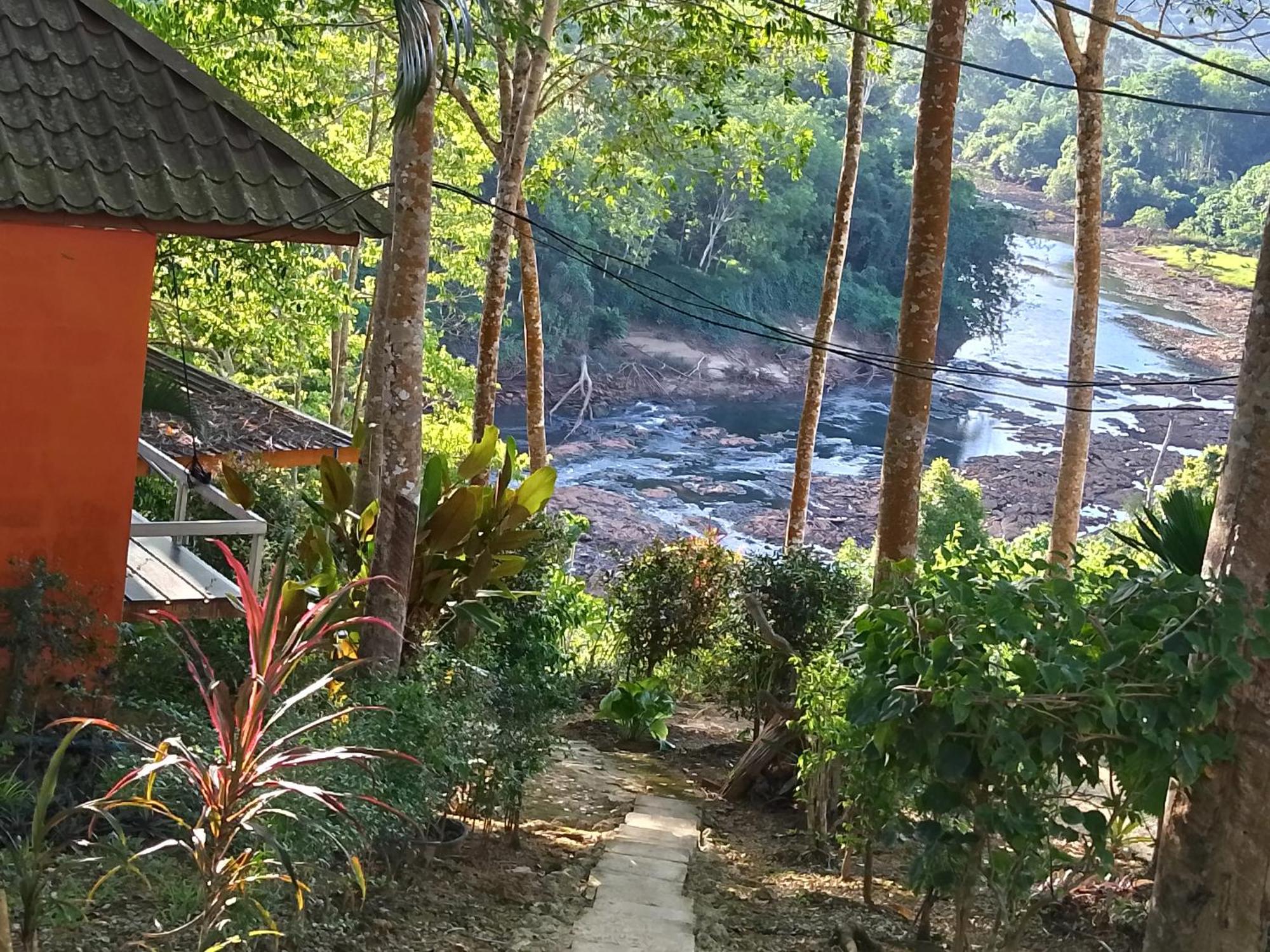 ภูริรักษ์ โฮมสเตย์ Ban Pha Saeng Lang Zewnętrze zdjęcie